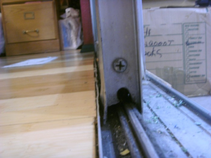 How To Replace The Glass On A Sliding Door / 3 Ways To Replace Sliding ...